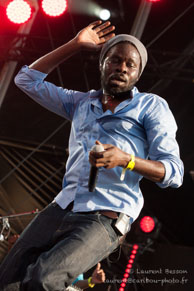 Féfé / Festival FNAC Live 2013 - Parvis de l'Hotel de Ville - 21/07/13