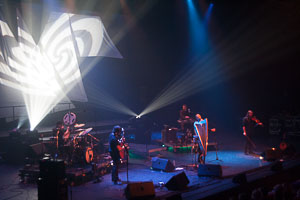 Alan Stivell & Le Bagad de Lann-Bihoué