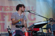 Concrete Knives / Festival FNAC Live 2013 - Parvis de l'Hotel de Ville - 20/07/13