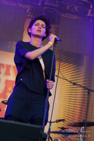 Concrete Knives / Festival FNAC Live 2013 - Parvis de l'Hotel de Ville - 20/07/13