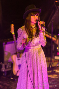 In The Valley Below / Le Trianon - 01/12/13 (1ère Partie de White Lies)