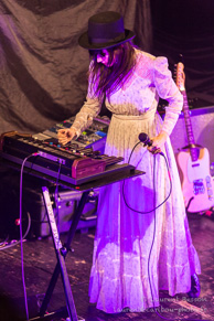 In The Valley Below / Le Trianon - 01/12/13 (1ère Partie de White Lies)