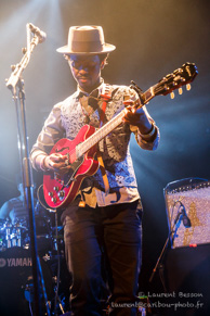 Moh! Kouyaté / 27ème Festival CHORUS des Hauts-de-Seine - Le Magic Mirror (La Défense) - 05 avril 2015