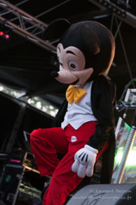 Naives New Beaters / Festival Soirs d'Eté  OUI FM 2013 - Place de la République - 10/07/13