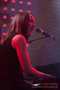 Sophie Hunger / Festival FNAC Live 2013 - Parvis de l'Hotel de Ville - 21/07/13