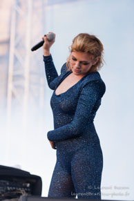 Uffie - Festival Fnac Indendances 2010 - 13/08/10